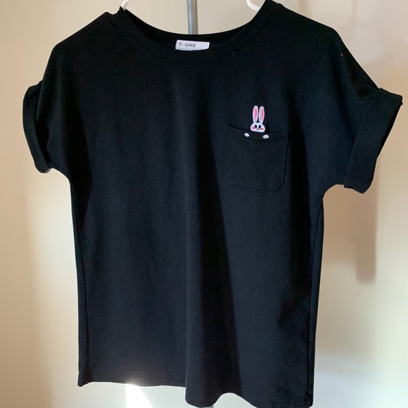 Tops - Black t-shirt w/ rabbit on pocket